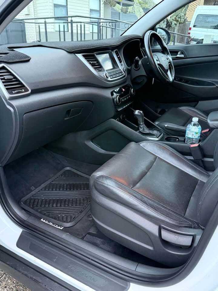 
								2015 Hyundai tucson full									