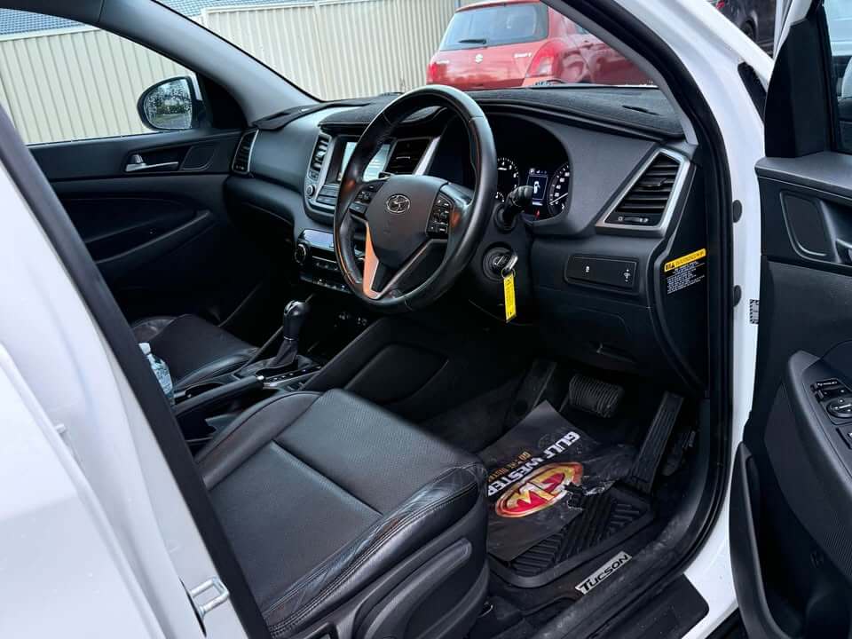 
								2015 Hyundai tucson full									