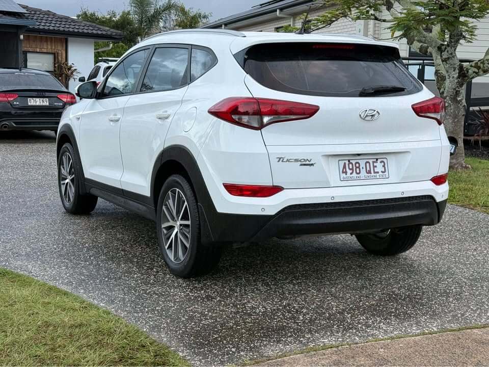 
								2015 Hyundai tucson full									